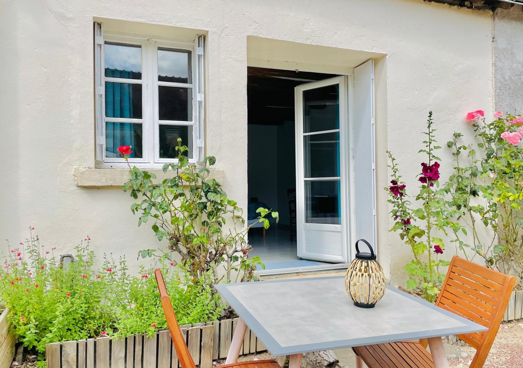 La Fedrie Bed & Breakfast La Croix-en-Touraine Exterior photo